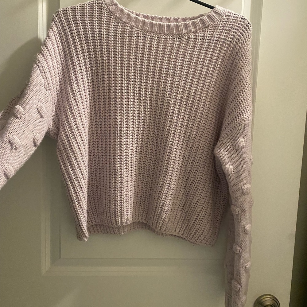size small moon & madison purple (lavender) sweater with textured sleeves